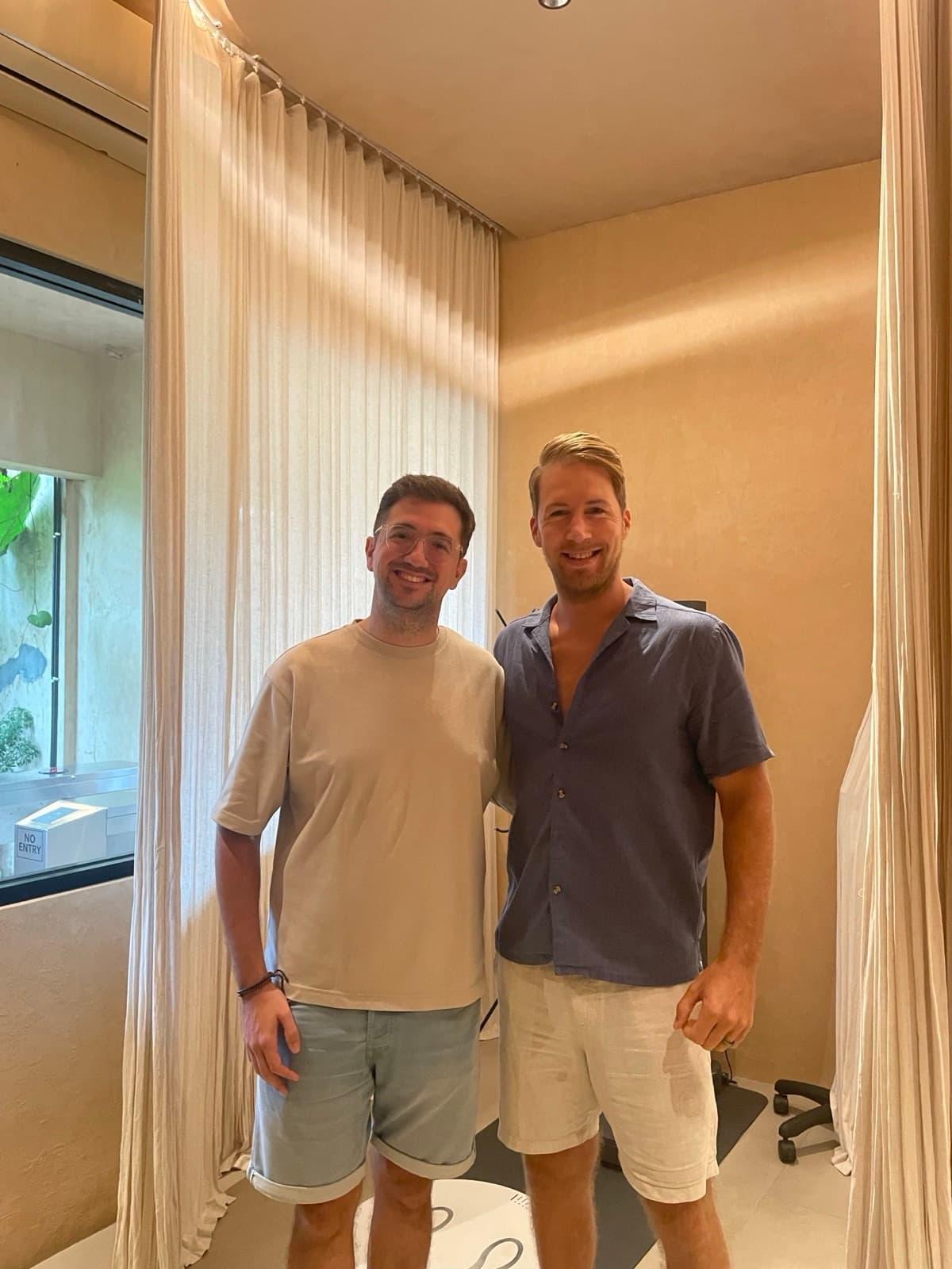Lennart with a client
